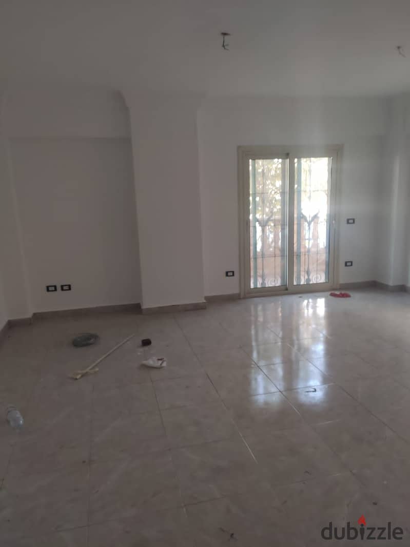 Roof apartment for rent in El Banafseg, 11 villas in the First Settlement 38