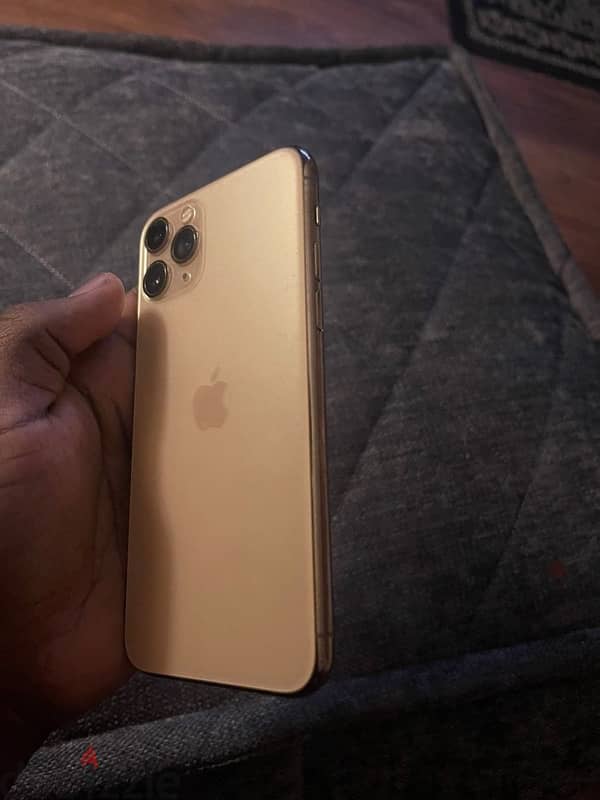 iphone 11 pro 2