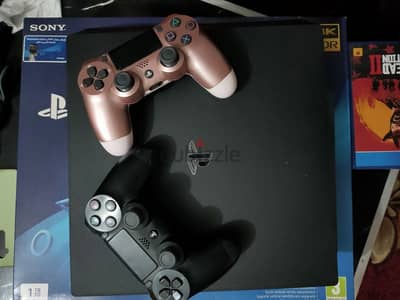 ps4 pro 1T حرفيا كسر زيرو معاه خمس اسطوانات