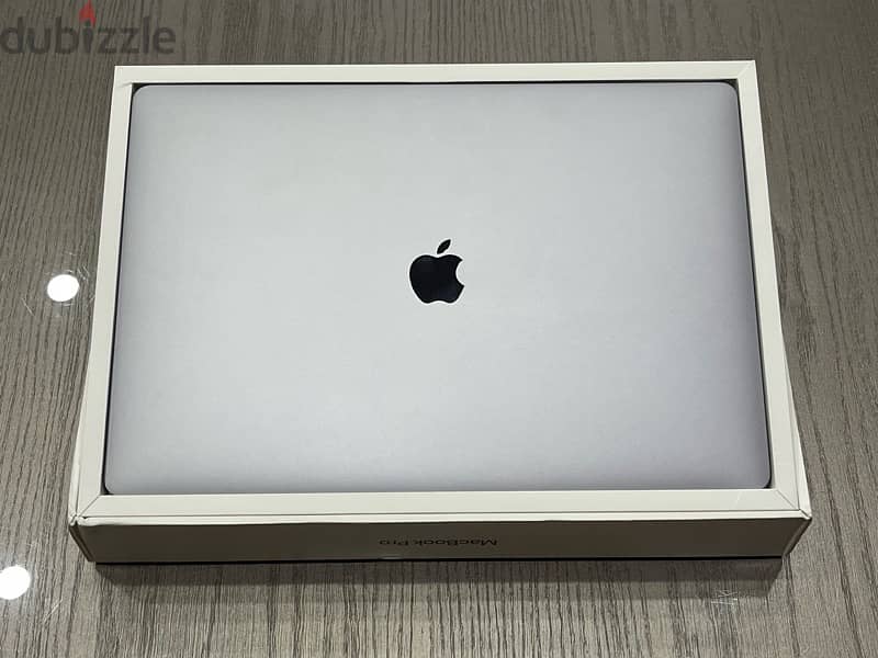 Macbook pro 16 inch / Core i9 / 16GB / 1TB 1