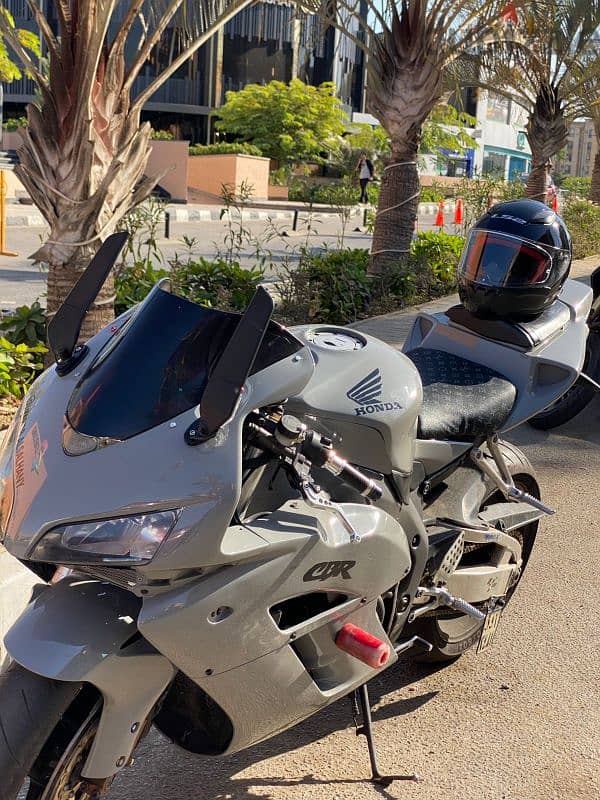 هوندا 1000RR 1