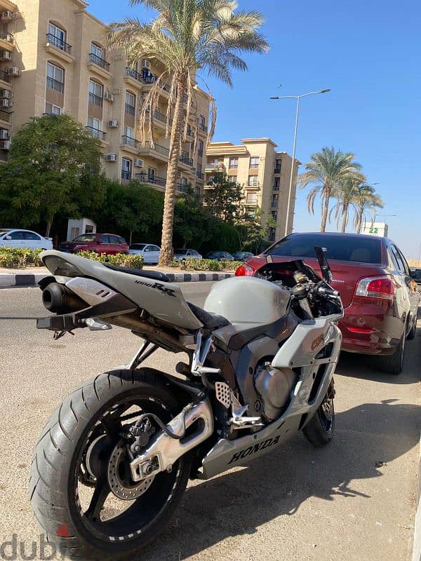 هوندا 1000RR 5