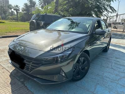 Hyundai Elantra 2022