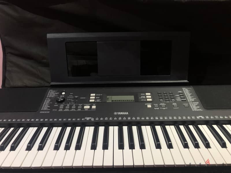 piano Yamaha E363 8