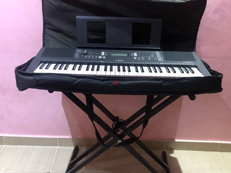 piano Yamaha E363 9