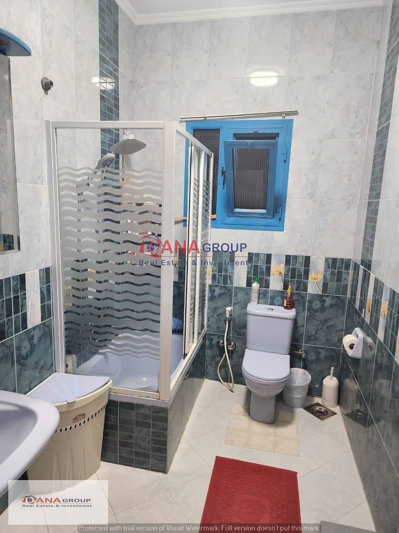 متاح للبيع   فيلا توين / كمبوند الكرمه 1 Townhouse.   متشطب و مفروش بالكامل. التشطيب سوبر لوكس ارضيات الاستقبال خشب باركية مسمار آرو  مساحة كامل الا 4