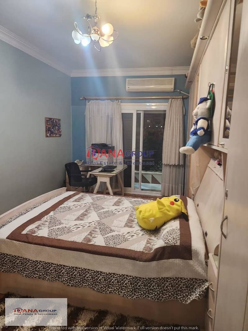 متاح للبيع   فيلا توين / كمبوند الكرمه 1 Townhouse.   متشطب و مفروش بالكامل. التشطيب سوبر لوكس ارضيات الاستقبال خشب باركية مسمار آرو  مساحة كامل الا 11