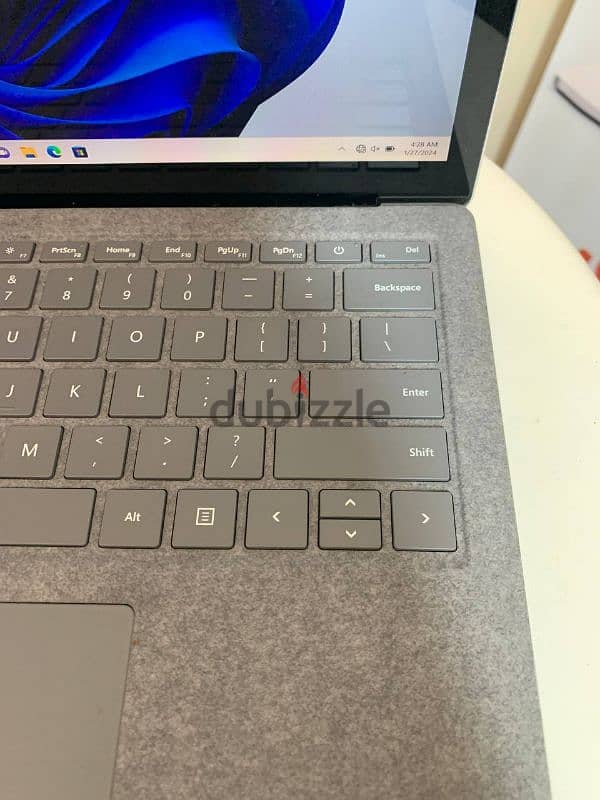 Microsoft Surface 3  core I7 جيل عاشر Ram 16 ssd 256 شبه جديد 6