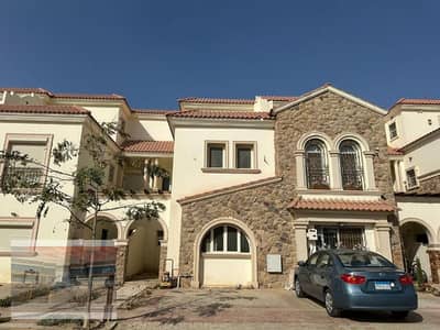 Town house middle for sale in Divina gardens