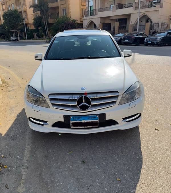 Mercedes-Benz C180 2010 4