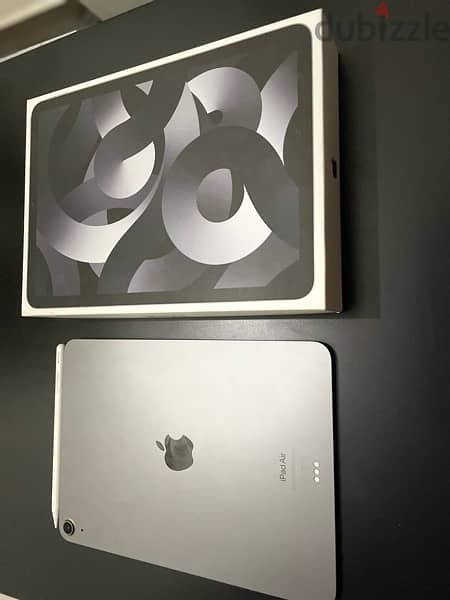 (M1) IPAD AIR 5 , 11 inch , 256GB with apple pencil 1