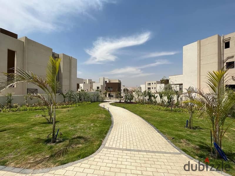 win house with 6 bedrooms in front of New Giza and ESLASCA University. 2