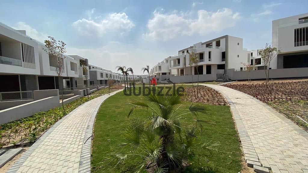 win house with 6 bedrooms in front of New Giza and ESLASCA University. 11