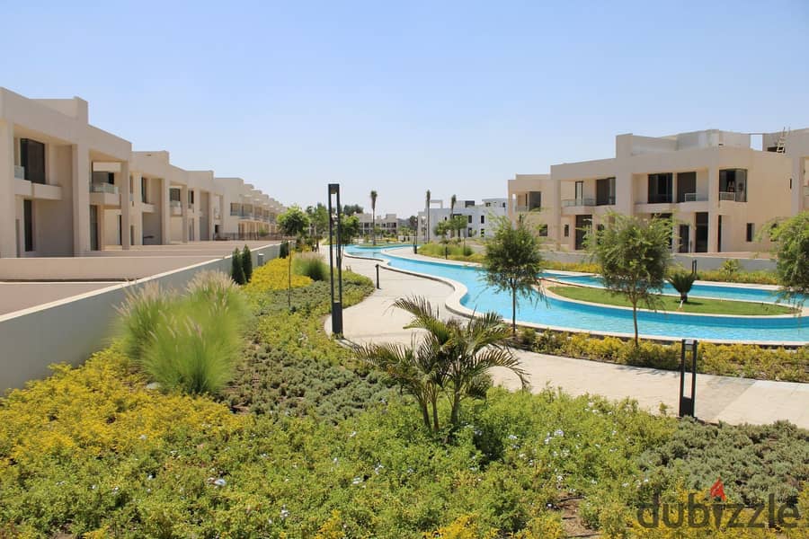 Standalone villa with a pool, super spacious at 434 m², right on the waslet Dahshur in Sheikh Zayed. 15