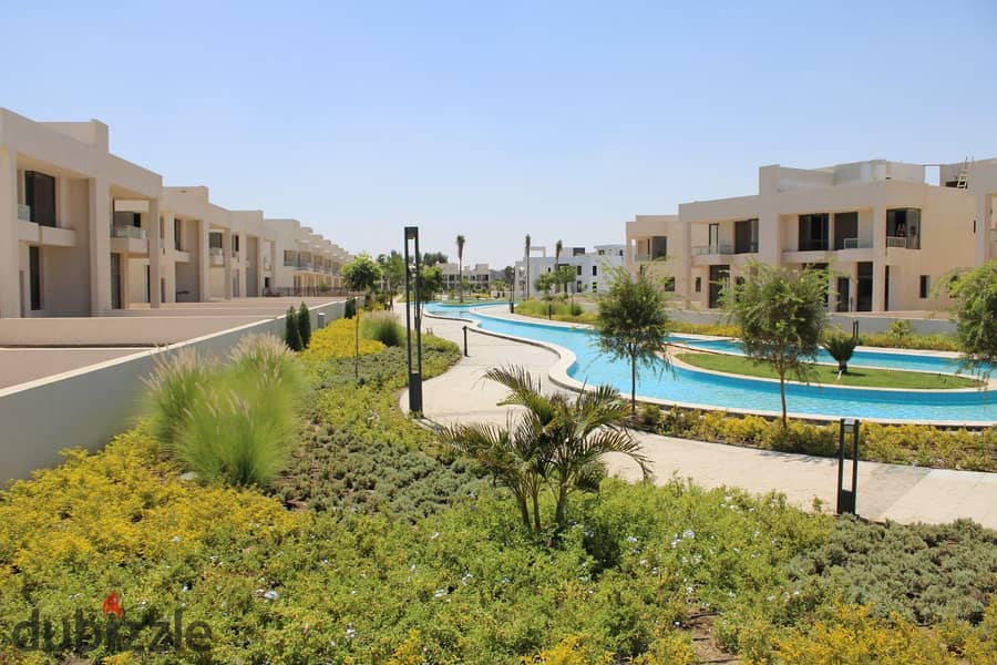 Standalone villa with a pool, super spacious at 434 m², right on the waslet Dahshur in Sheikh Zayed. 19