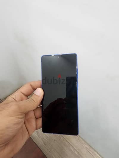 مش معاه اي حاجة غير كافر note 20 5G 256 GB