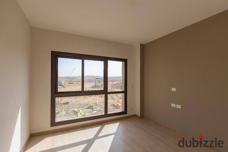 "Townhouse in a prime location on the same street as Hyper One in Sheikh Zayed. " 5