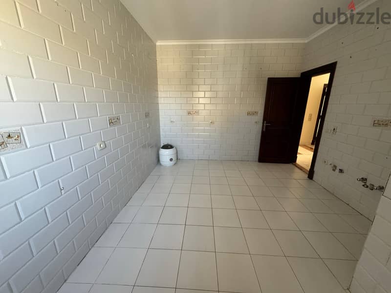 Apartment for sale in West Somid 1