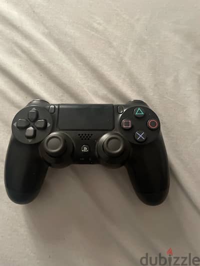 PS4 controller