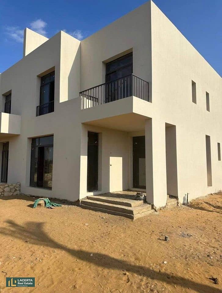 A very special 263 sqm villa for sale in O West Orascom in the most distinguished area in October, directly in front of the Mall of Egypt 8