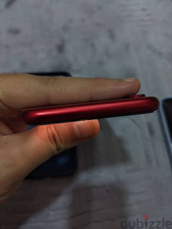 iPhone XR 64 للبيع 3