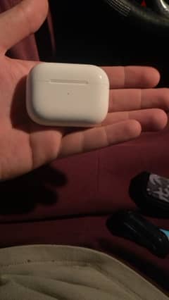 apple AirPods pro 1 2nd generation 0