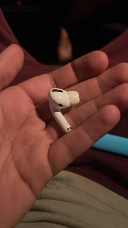 apple AirPods pro 1 2nd generation 1