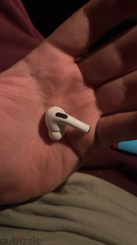 apple AirPods pro 1 2nd generation 2