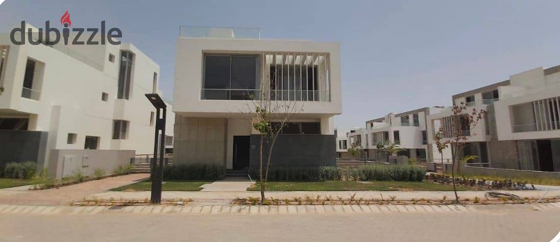 Live in a villa with a private swimming pool, in installments over 9 years, in JOULZ Prime Location, next to Mountain View 1