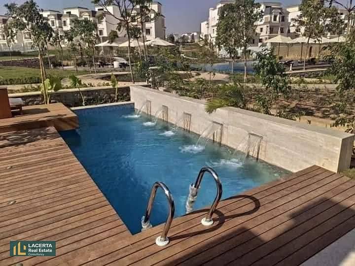 Town house in kingsway Mountain View in 6 of October near Al khamayl compound and chillout park 7