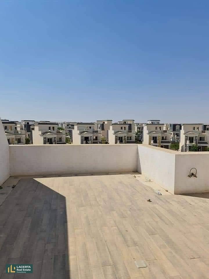 Town house in kingsway Mountain View in 6 of October near Al khamayl compound and chillout park 8