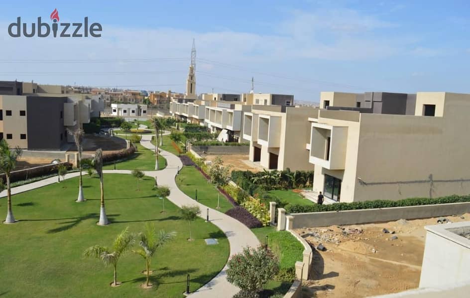 View and move in immediately to a 450 sqm villa with an installment plan in a prime location in Sheikh Zayed from JOYA. 3