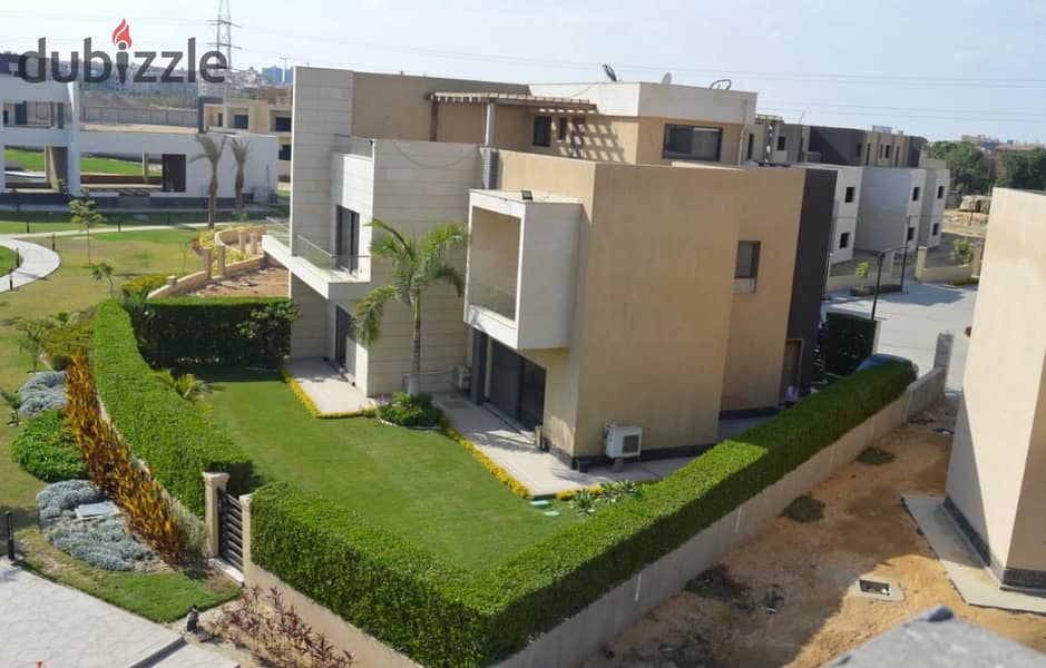 View and move in immediately to a 450 sqm villa with an installment plan in a prime location in Sheikh Zayed from JOYA. 8