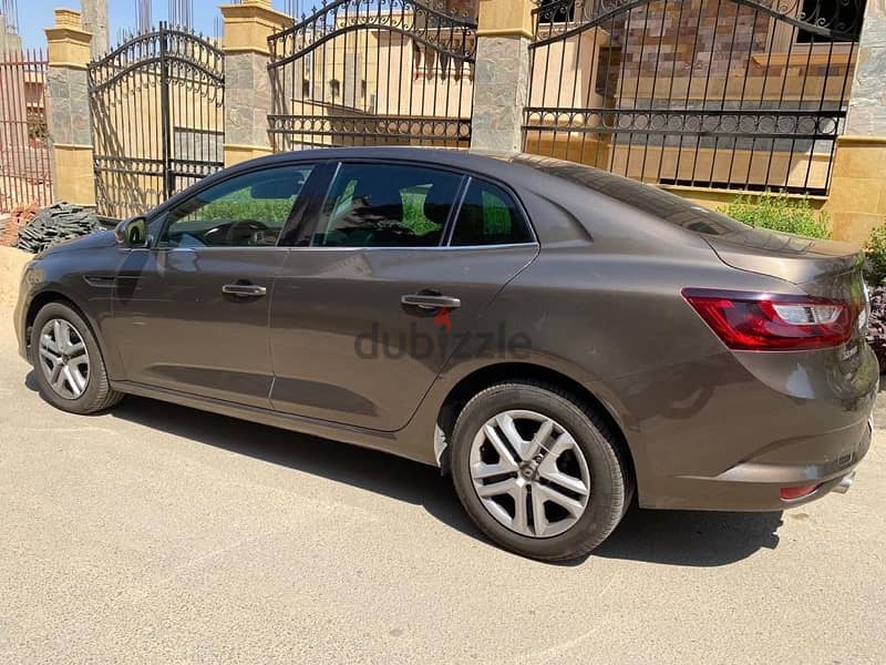 Renault Megane 2020 used in an excellent condition 1