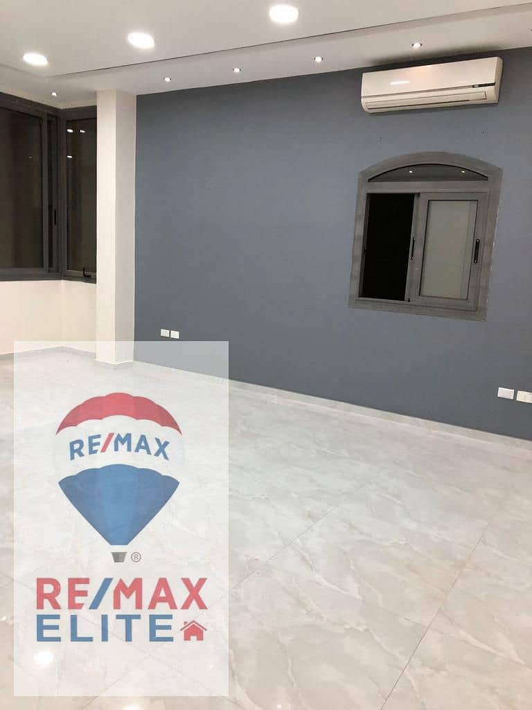 Apartment for sale ready to move fully finished Ultra Super Lux, in El Banafseg 5, New Cairo 250M 1