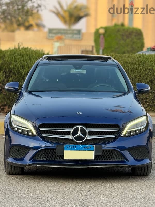 Mercedes-Benz C180 2020 لون مميز حاله نادره جدا أعلي فئه 5