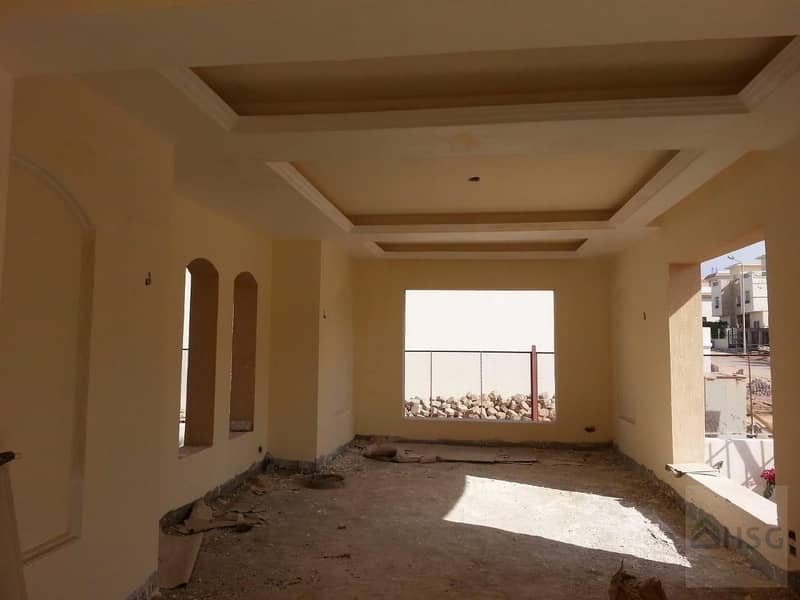 For sale, a detached villa, 705 m, fully finished, second phase, Beverly Hills, Sheikh Zayed 2