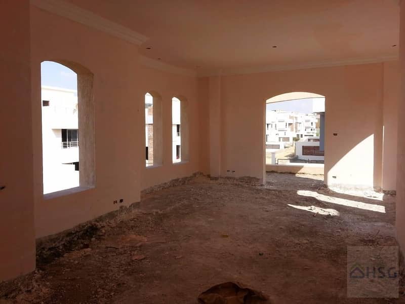 For sale, a detached villa, 705 m, fully finished, second phase, Beverly Hills, Sheikh Zayed 4