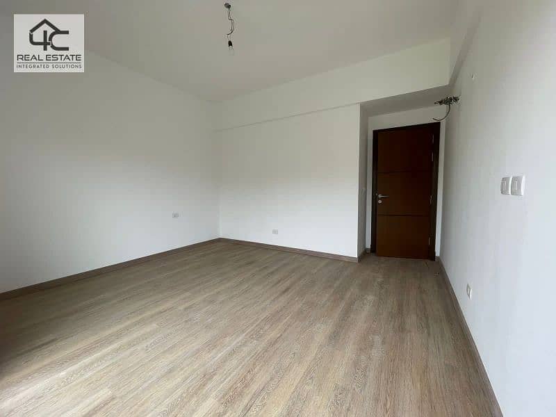 Apartment for sale, second floor, fully finished, 3 bedrooms, in installments 7