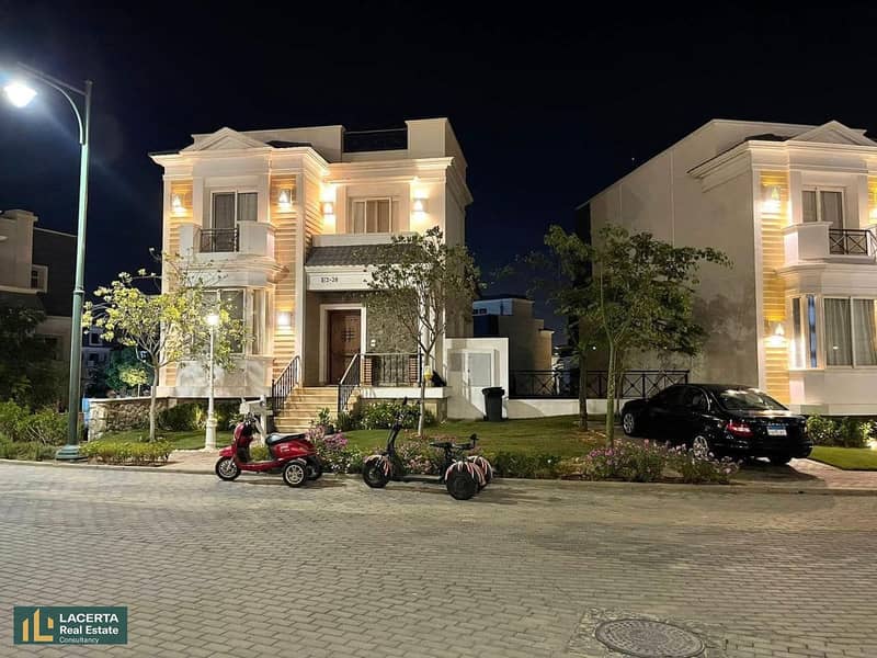 Villa shot at less than market price, 155 square meters, 3 rooms, for a limited period, at the first offering price in Kings Way, 6th of October 9