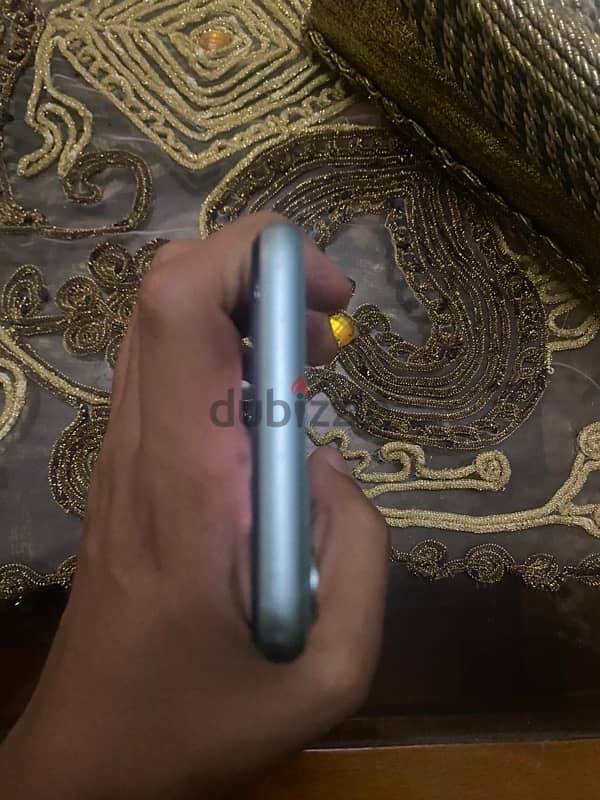 iPhone 11للبدل بي xiaomi قوي 5