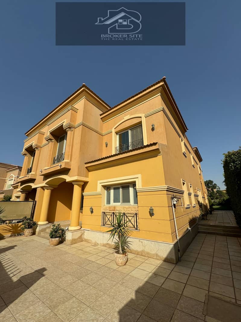 Villa for rent, 650 m, Royal Meadows Compound, next to Al-Ahly Club and all services, Sheikh Zayed 2