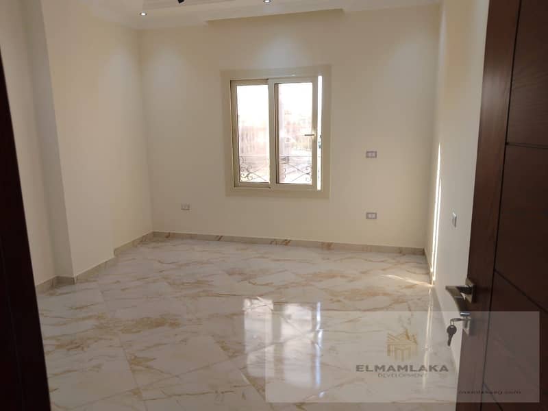 "First-floor apartment for rent in the 7th District of Sheikh Zayed. 5