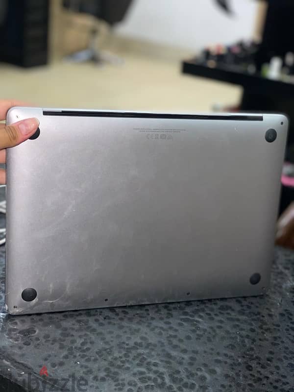 MacBook pro m2 2022 4