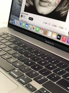 MacBook Pro A2141 0