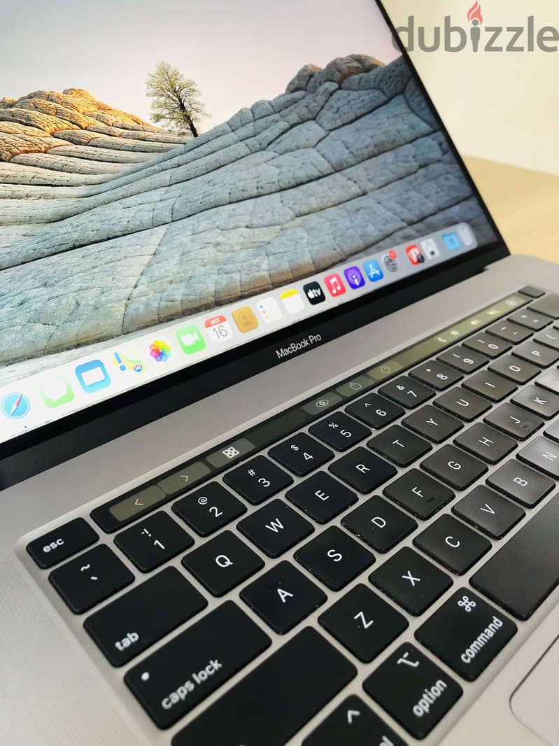 MacBook Pro A2141 1