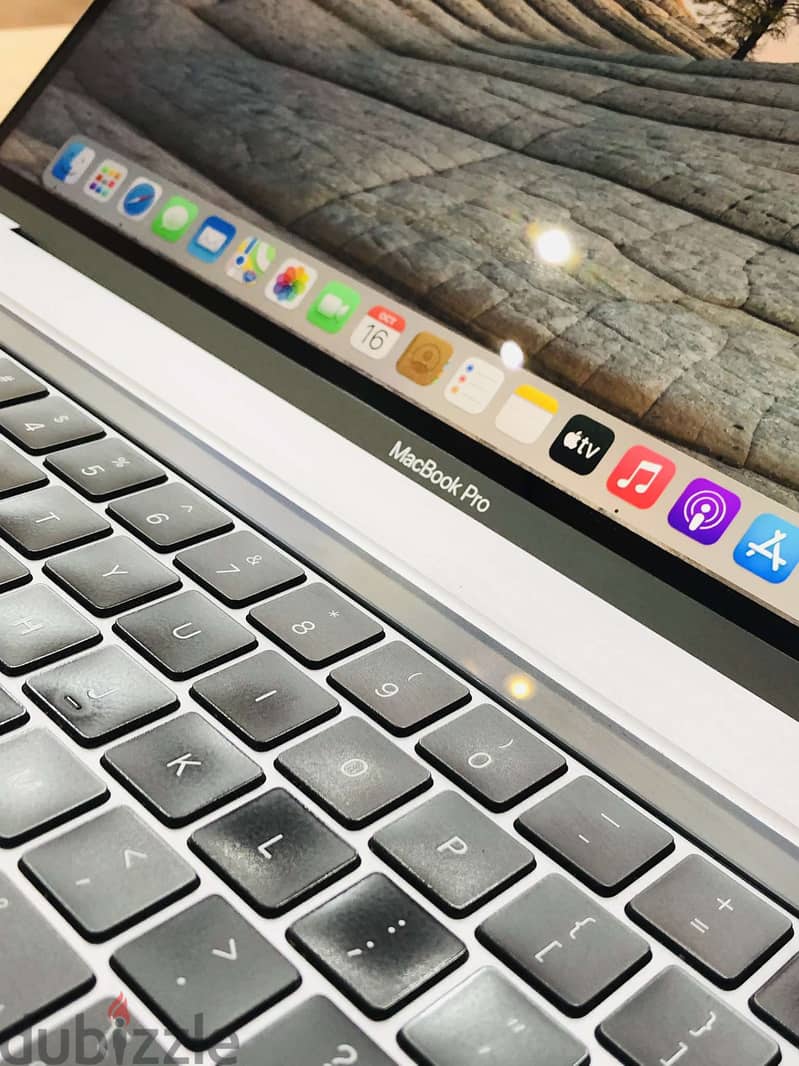 MacBook Pro A2141 10