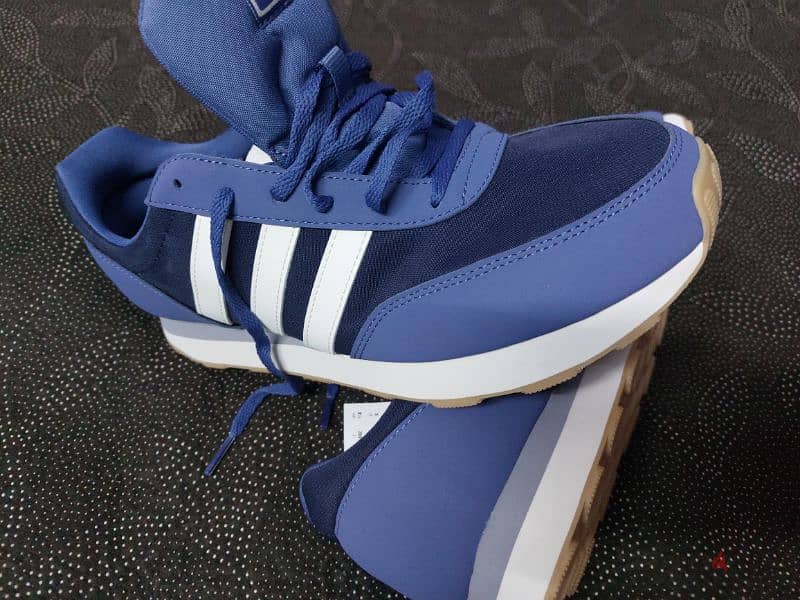 مقاس 42كوتشي Adidas 60s كحلي وارد فرنسا 3