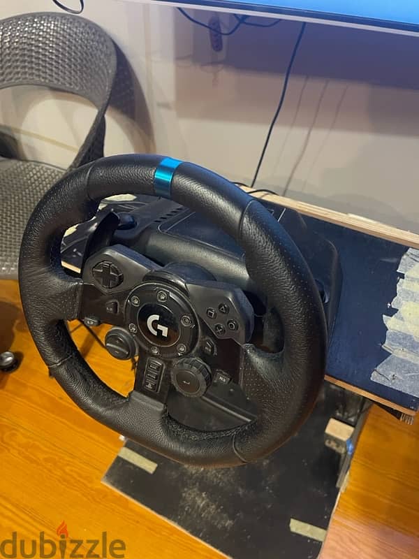 PS5 SLIM USED 1 MONTH with LOGITECH STEERING WHEEL 2