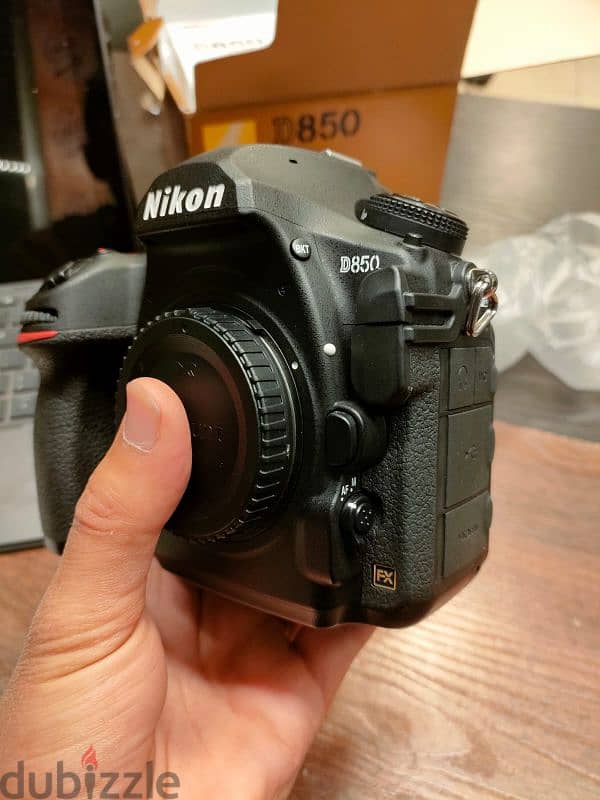 بودى نيكون nikon d850 حاله نادره لقطة بالبوكس كامل 5